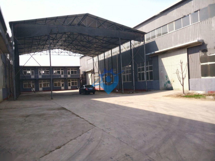 涿州正规厂房对外出租双吊车，地面硬化高压电齐全办公宿舍齐全