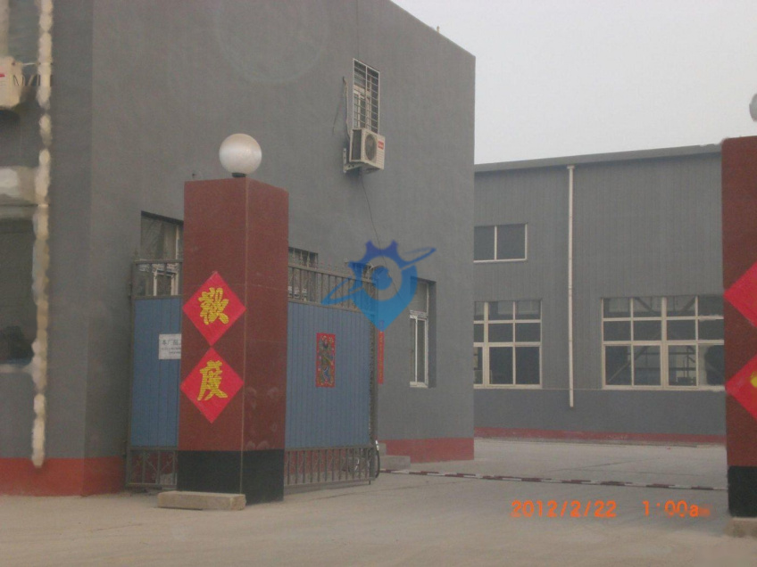 涿州正规厂房对外出租双吊车，地面硬化高压电齐全办公宿舍齐全